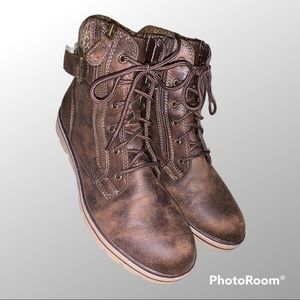 Never worn lace up winter boots